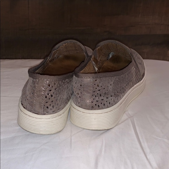 Sofft women’s size 8M slip on shoes - Picture 4 of 15